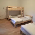 Buzahouse Vandrarhem *