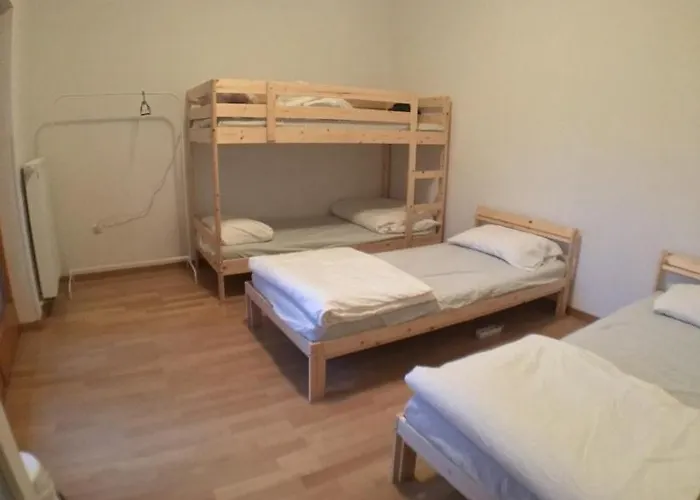 Buzahouse אכסניה *